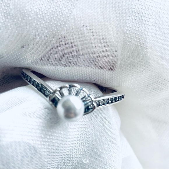 🧜‍♀️NWOT Princess Ariel Shell Ring ✨ - Picture 8 of 11
